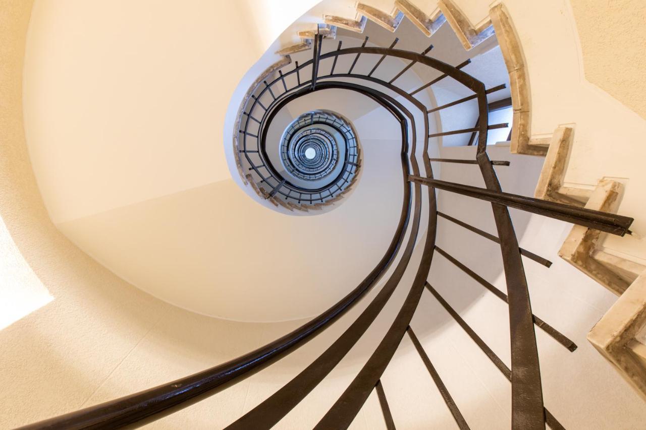 Daplace - Portaluppi Apartment Milan Bagian luar foto